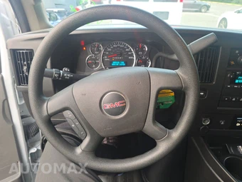 2025 GMC Savana 2500 Cargo Van 1WT 135.0" WB - miniatura 10