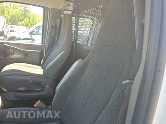 2025 GMC Savana 2500 Cargo Van 1WT 135.0" WB - miniatura 13