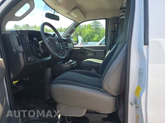 2025 GMC Savana 2500 Cargo Van 1WT 135.0" WB - miniatura 7
