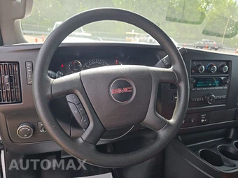 2025 GMC Savana 2500 Cargo Van 1WT 135.0" WB - miniatura 10