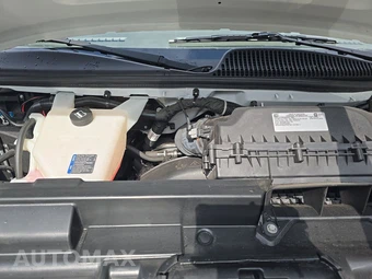 2025 GMC Savana 2500 Cargo Van 1WT 135.0" WB - miniatura 14