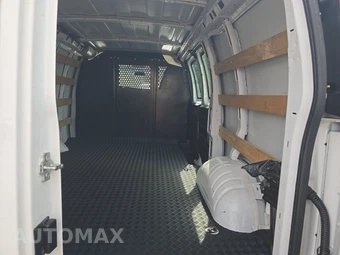 2025 GMC Savana 2500 Cargo Van 1WT 135.0" WB - miniatura 15