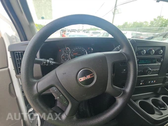 2025 GMC Savana 2500 Cargo Van 1WT 135.0" WB - miniatura 10