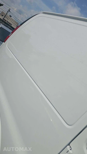2025 GMC Savana 2500 Cargo Van 1WT 135.0" WB - miniatura 20