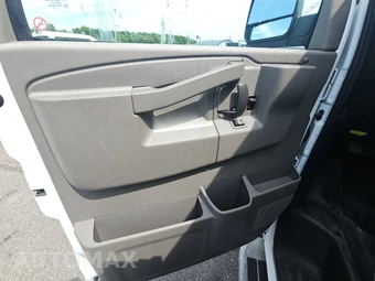 2025 GMC Savana 2500 Cargo Van 1WT 135.0" WB - miniatura 9