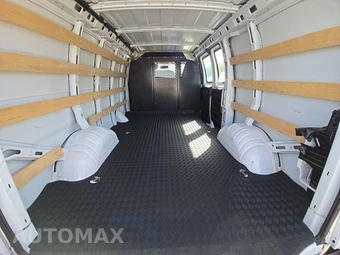 2025 GMC Savana 2500 Cargo Van 1WT 135.0" WB - miniatura 16