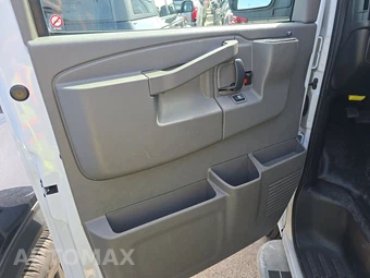 2025 GMC Savana 2500 Cargo Van 1WT 135.0" WB - miniatura 9