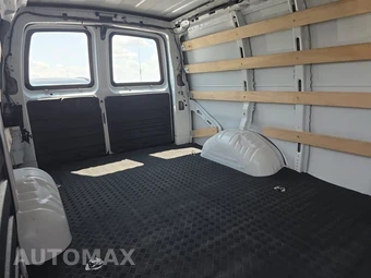 2025 GMC Savana 2500 Cargo Van 1WT 135.0" WB - miniatura 13