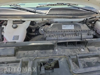 2025 GMC Savana 2500 Cargo Van 1WT 135.0" WB - miniatura 15