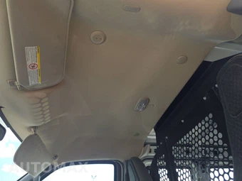 2025 GMC Savana 2500 Cargo Van 1WT 135.0" WB - miniatura 18