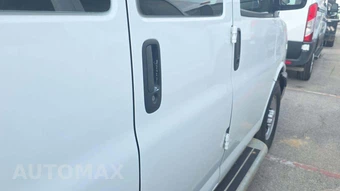 2025 GMC Savana 2500 Cargo Van 1WT 135.0" WB - miniatura 24
