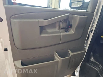 2025 GMC Savana 2500 Cargo Van 1WT 135.0" WB - miniatura 9