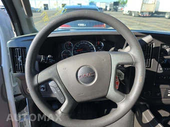 2025 GMC Savana 2500 Cargo Van 1WT 135.0" WB - miniatura 10
