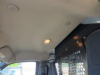 2025 GMC Savana 2500 Cargo Van 1WT 135.0" WB - miniatura 16