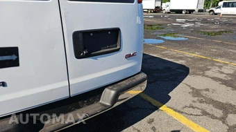 2025 GMC Savana 2500 Cargo Van 1WT 135.0" WB - miniatura 25