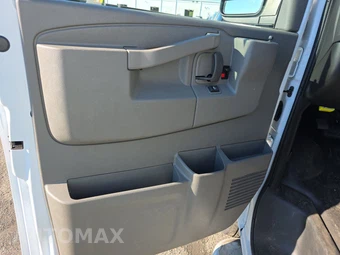 2025 GMC Savana 2500 Cargo Van 1WT 135.0" WB - miniatura 9