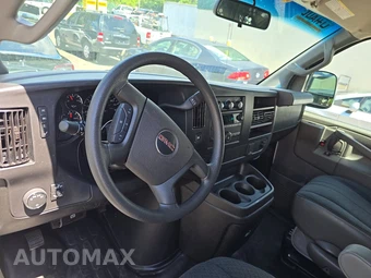 2025 GMC Savana 2500 Cargo Van 1WT 135.0" WB - miniatura 11