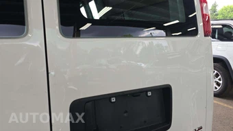 2025 GMC Savana 2500 Cargo Van 1WT 135.0" WB - miniatura 25