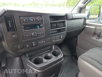 2025 GMC Savana 2500 Cargo Van 1WT 135.0" WB - miniatura 11