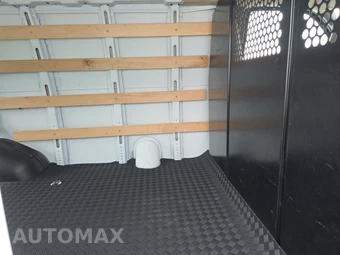 2025 GMC Savana 2500 Cargo Van 1WT 135.0" WB - miniatura 13