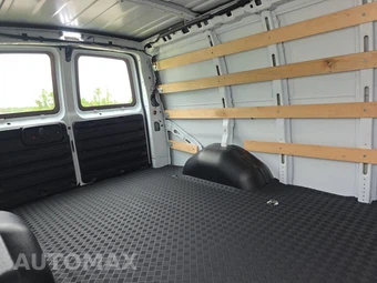 2025 GMC Savana 2500 Cargo Van 1WT 135.0" WB - miniatura 14