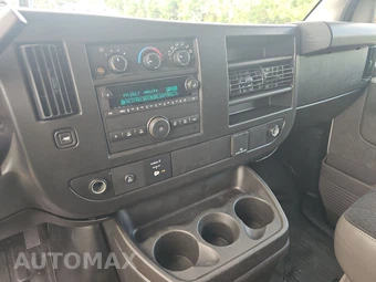 2025 GMC Savana 2500 Cargo Van 1WT 135.0" WB - miniatura 11