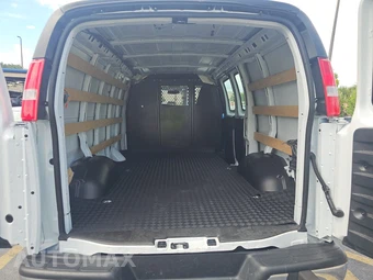 2025 GMC Savana 2500 Cargo Van 1WT 135.0" WB - miniatura 15