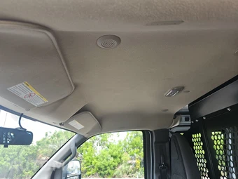 2025 GMC Savana 2500 Cargo Van 1WT 135.0" WB - miniatura 17