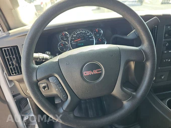 2025 GMC Savana 2500 Cargo Van 1WT 135.0" WB - miniatura 10