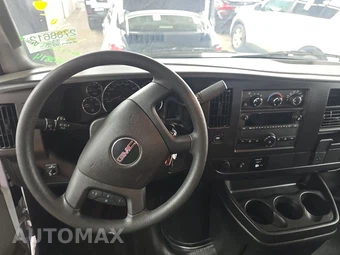 2025 GMC Savana 2500 Cargo Van 1WT 135.0" WB - miniatura 11