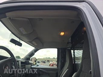 2025 GMC Savana 2500 Cargo Van 1WT 135.0" WB - miniatura 17