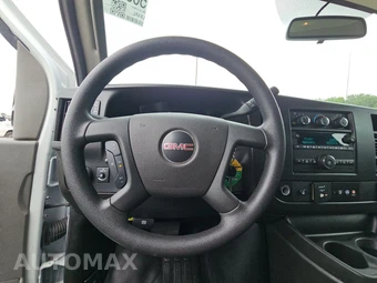 2025 GMC Savana 2500 Cargo Van 1WT 135.0" WB - miniatura 10