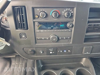 2025 GMC Savana 2500 Cargo Van 1WT 135.0" WB - miniatura 11