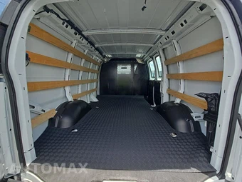 2025 GMC Savana 2500 Cargo Van 1WT 135.0" WB - miniatura 16