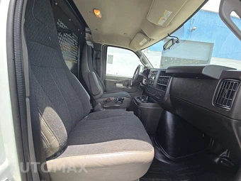 2025 GMC Savana 2500 Cargo Van 1WT 135.0" WB - miniatura 8