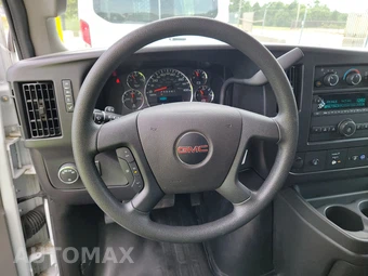 2025 GMC Savana 2500 Cargo Van 1WT 135.0" WB - miniatura 10