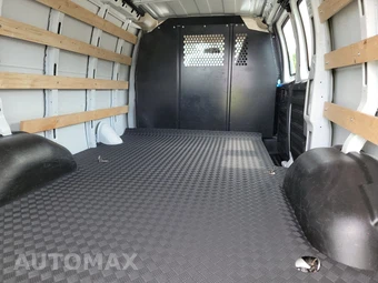 2025 GMC Savana 2500 Cargo Van 1WT 135.0" WB - miniatura 15