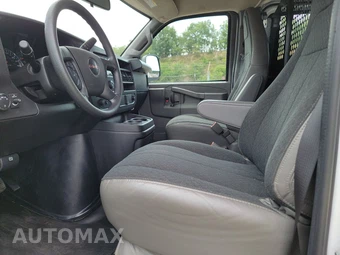 2025 GMC Savana 2500 Cargo Van 1WT 135.0" WB - miniatura 7