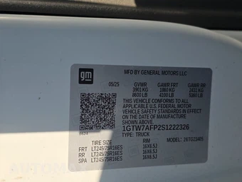 2025 GMC Savana 2500 Cargo Van 1WT 135.0" WB - miniatura 13