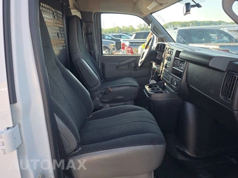 2025 GMC Savana 2500 Cargo Van 1WT 135.0" WB - miniatura 8