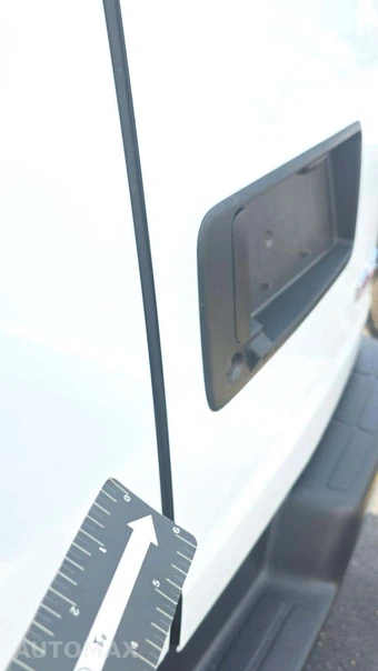 2025 GMC Savana 2500 Cargo Van 1WT 135.0" WB - miniatura 25