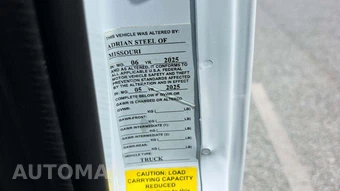 2025 GMC Savana 2500 Cargo Van 1WT 135.0" WB - miniatura 18