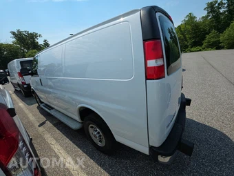 2025 GMC Savana 2500 Cargo Van 1WT 135.0" WB - miniatura 6