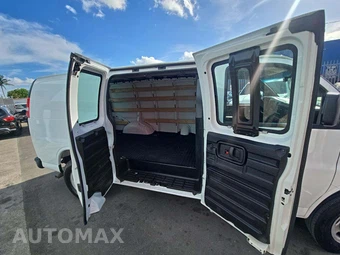 2025 GMC Savana 2500 Cargo Van 1WT 135.0" WB - miniatura 12