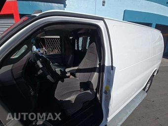 2025 GMC Savana 2500 Cargo Van 1WT 135.0" WB - miniatura 3