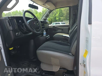 2025 GMC Savana 2500 Cargo Van 1WT 135.0" WB - miniatura 7