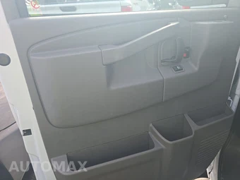 2025 GMC Savana 2500 Cargo Van 1WT 135.0" WB - miniatura 9