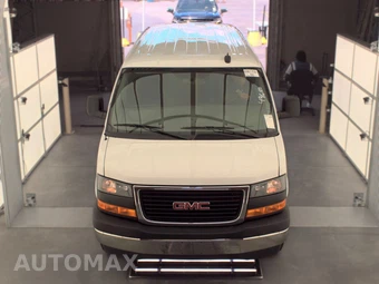 2025 GMC Savana 2500 Cargo Van 1WT 135.0" WB - miniatura 2