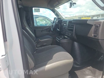 2025 GMC Savana 2500 Cargo Van 1WT 135.0" WB - miniatura 8