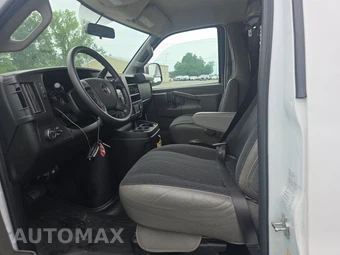 2025 GMC Savana 2500 Cargo Van 1WT 135.0" WB - miniatura 7